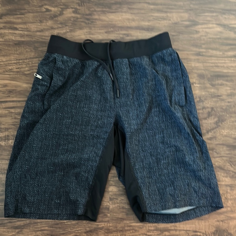 Men's Lululemon Shorts 9” L